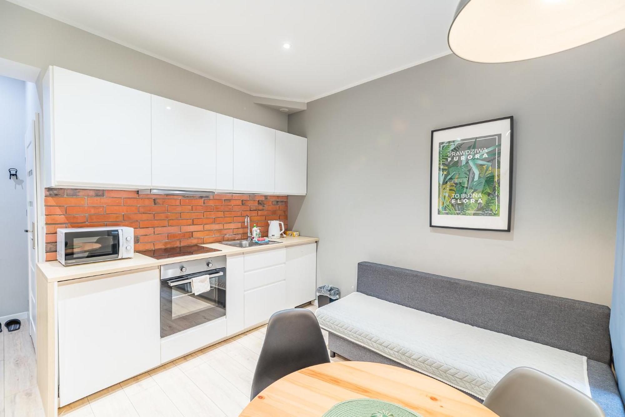 Starowislna - Balcony, Top Location, Tram & Train Nearby - By Rentujemy * Krakau